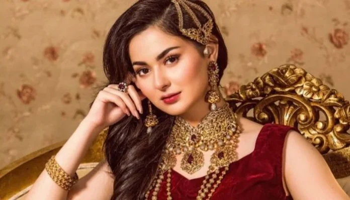 Pakistani actress Hania Aamir is desperate for marriage, asks for tips from this Bollywood beauty