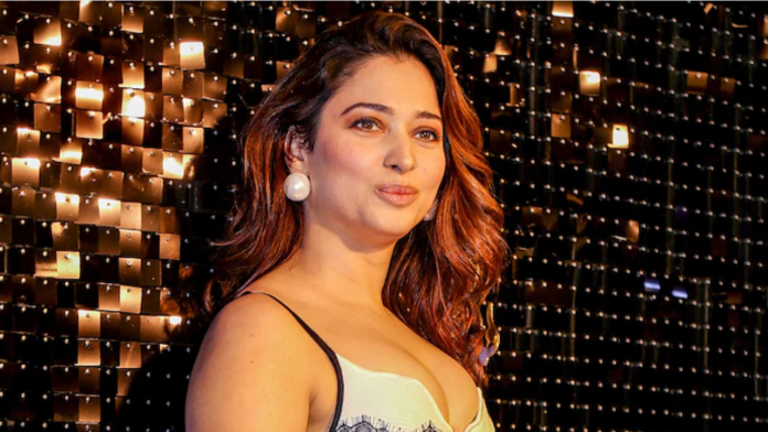 Tamannaah Bhatia Photos : After giving 100 crores, now Tamanna created a ruckus by wearing a blazer over a dhoti, new look goes viral in the scorching heat