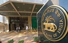 RBI gives relief to those who pay EMI, new rules come into effect from the 1st