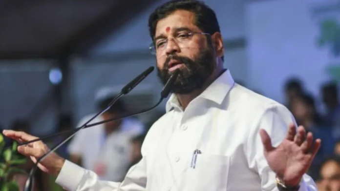 Maharashtra government increased the salary of madrasa teachers three times