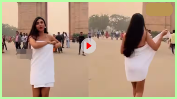 Viral Video : A girl reached India Gate with a towel wrapped around her body! People were embarrassed, video went viral