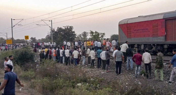 Jalgaon Train Accident: 13 people died because of a tea seller? Deputy CM made a big revelation, told how the accident happened